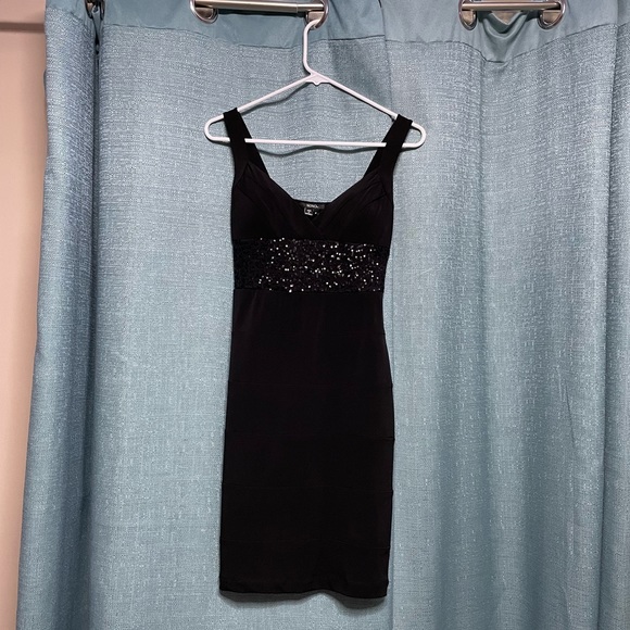 XOXO Dresses & Skirts - Black sequence Party dress, Size Women's Medium